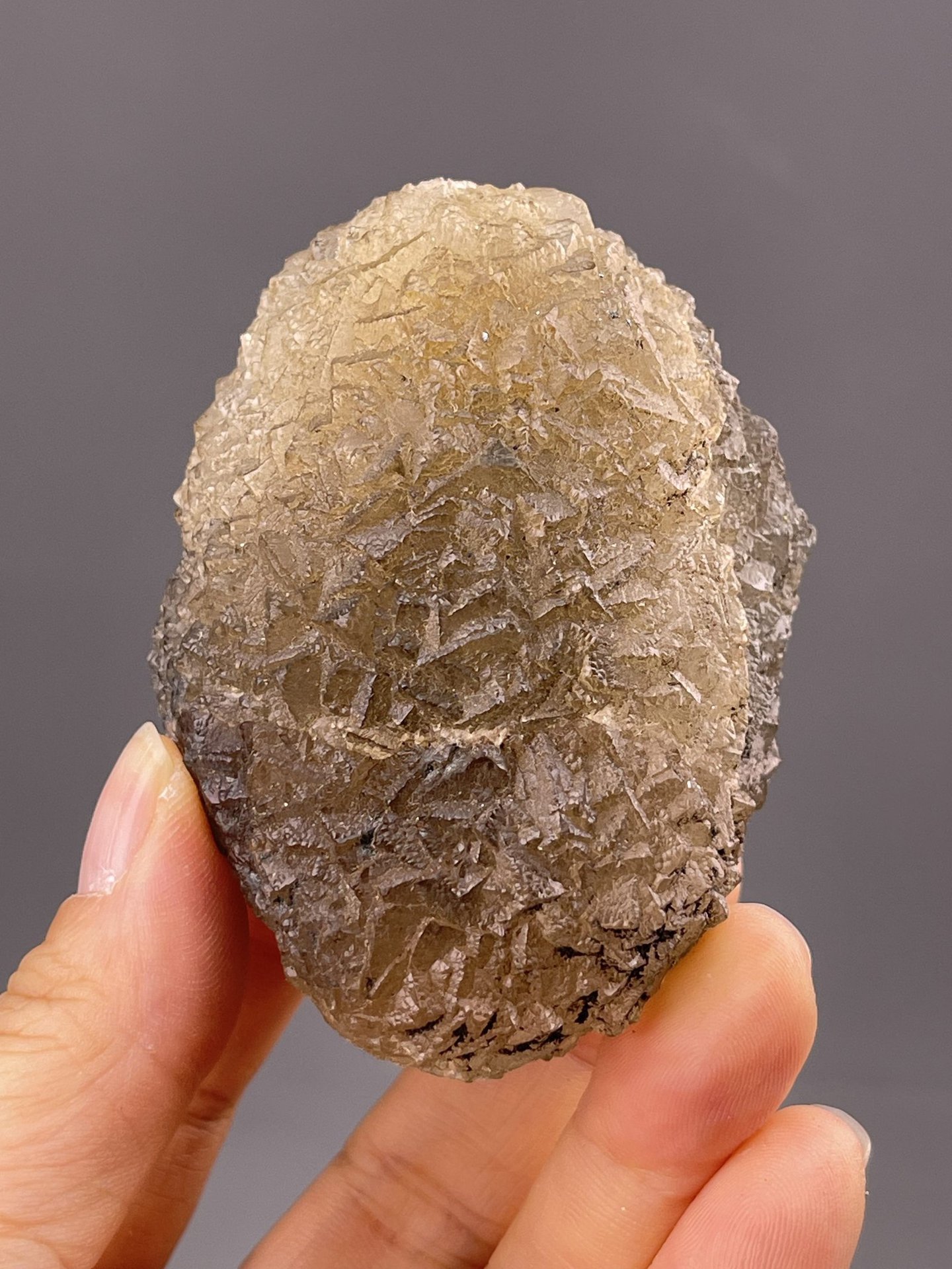 Front view of botryoidal fluorite, 28×22×13 mm, Dexing City