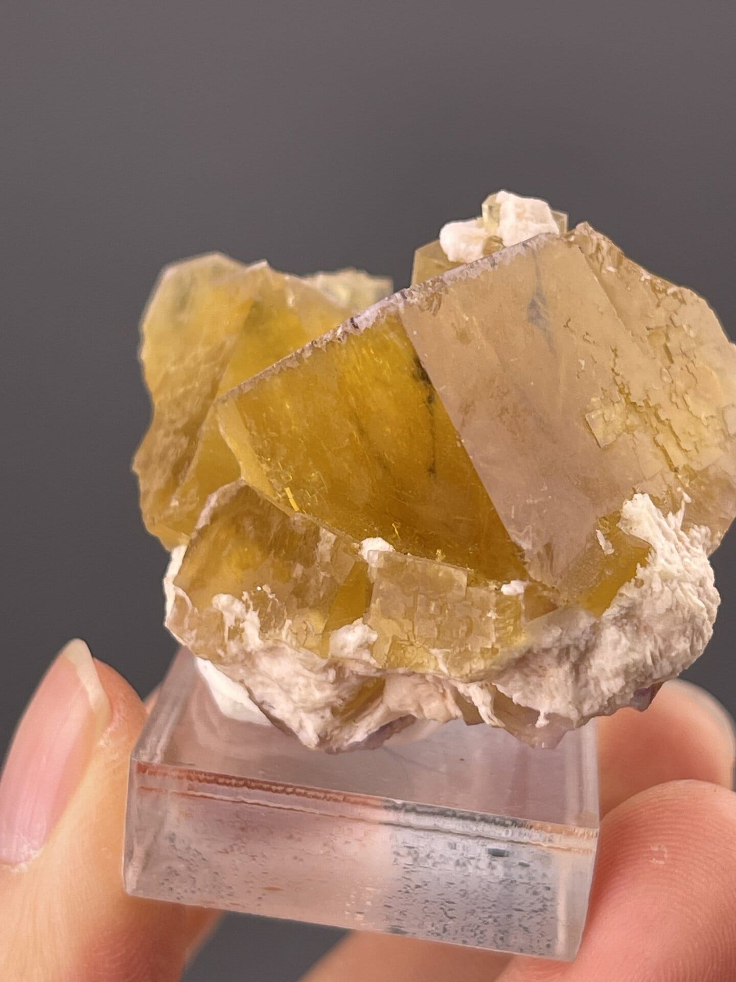 Sharp cubic fluorite showing pale yellow transparency, 2 g, Beijing