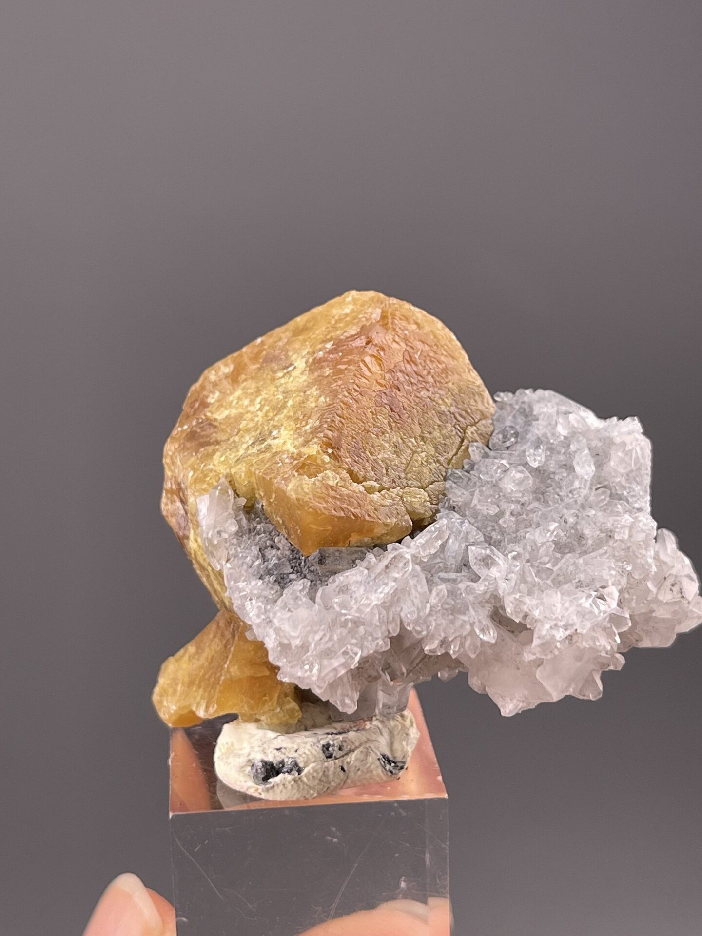 Detail of scheelite surface showing adamantine to resinous luster