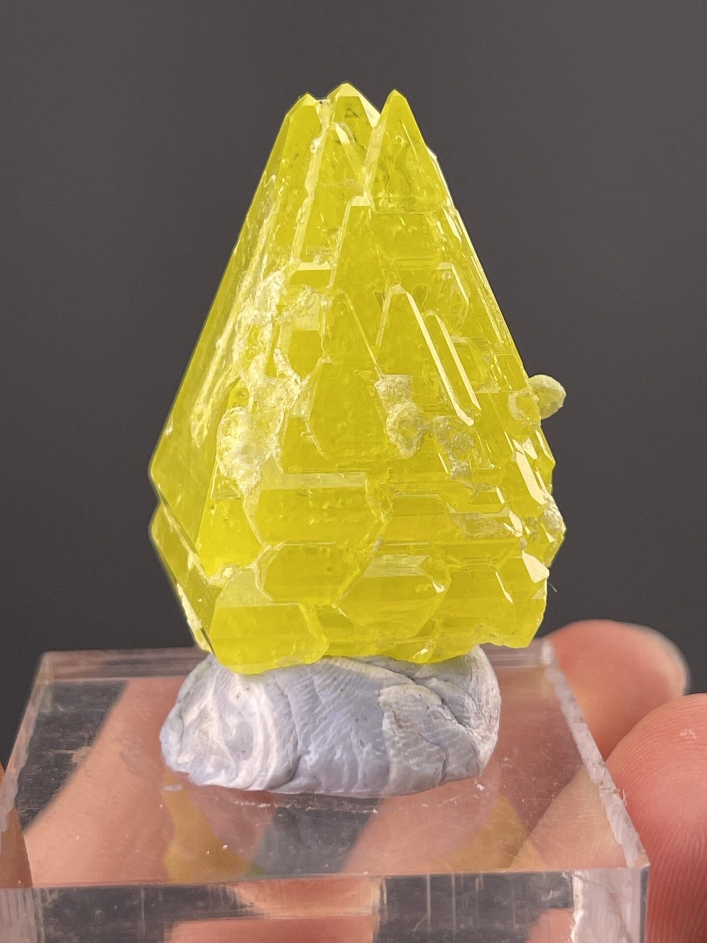 Top view of sulfur specimen showing crystal arrangement
