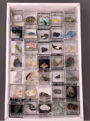 Bulk Deals – Wholesale mineral specimens box sets