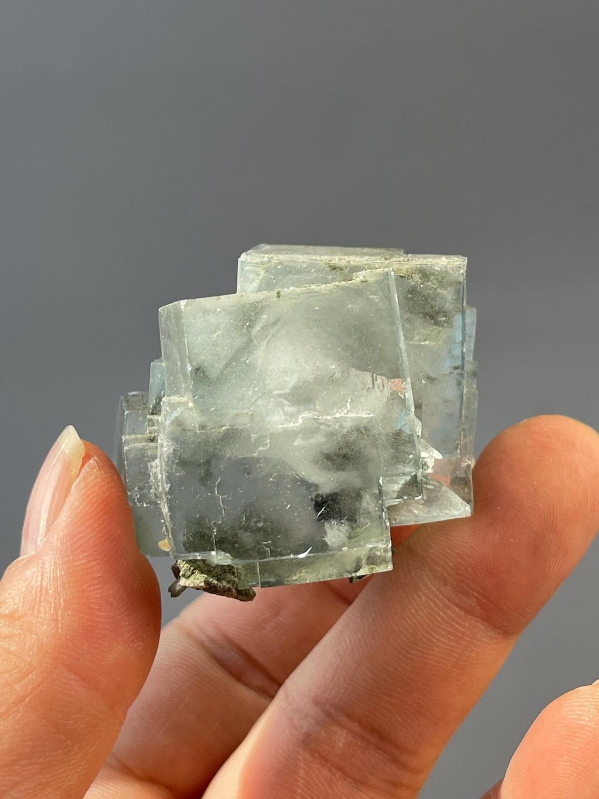 Front view of light green twin fluorite from Yaogangxian