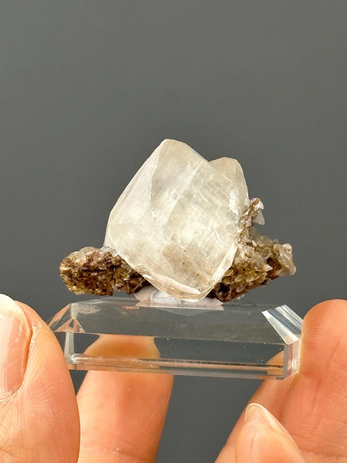 Natural calcite crystal on rock matrix from Hunan, China