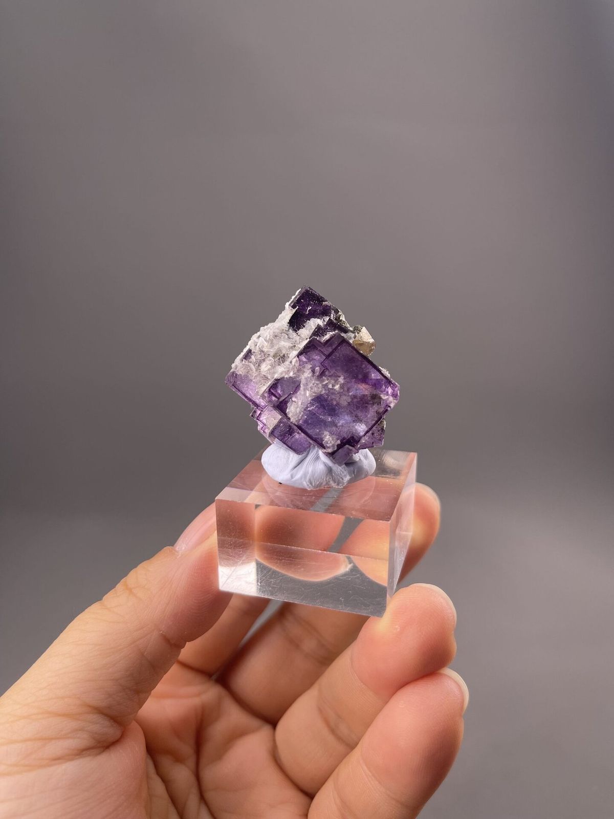 Purple Fluorite Crystals - Captivating Form - Yaogangxian Mine, China - Collectible Gemstones
