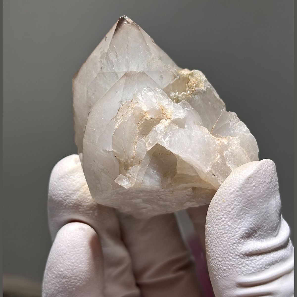Smoky-tip Xuebaoding quartz — complete view