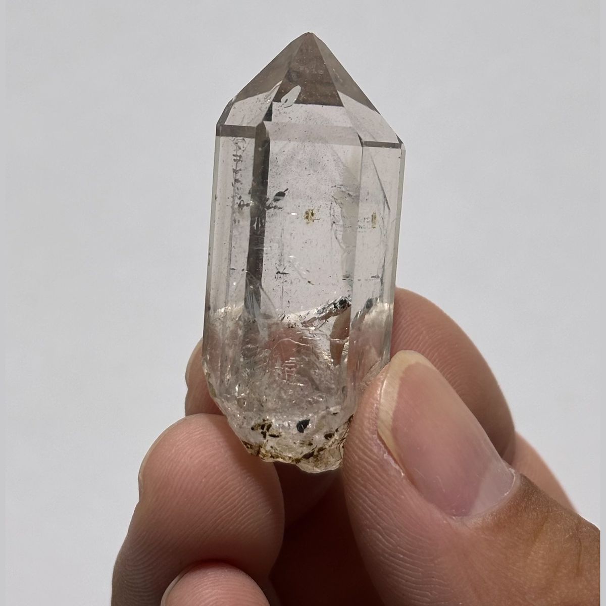 Phantom Quartz Yunnan 4.4 cm — complete view