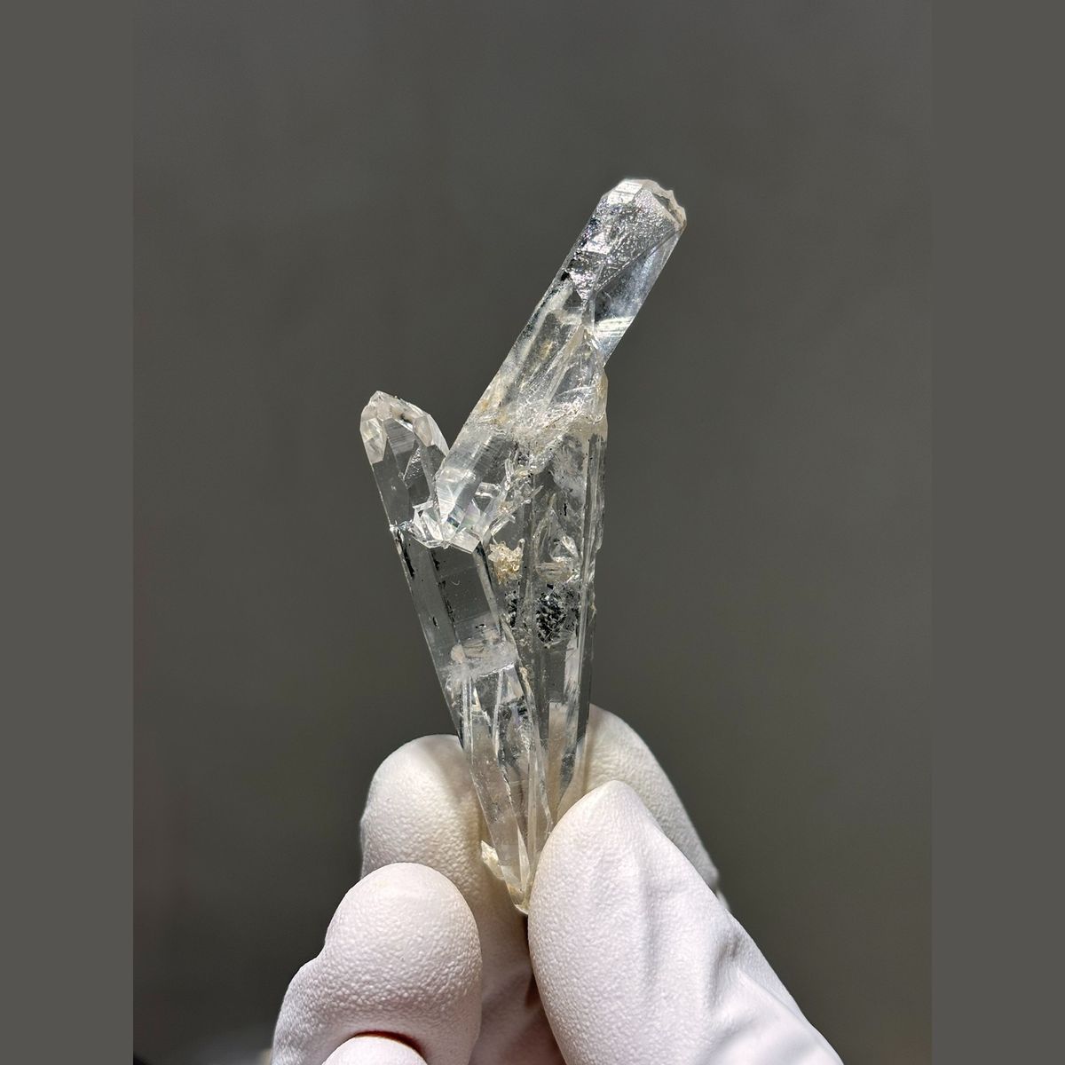Water clear branching quartz from Jinkouhe — complete view