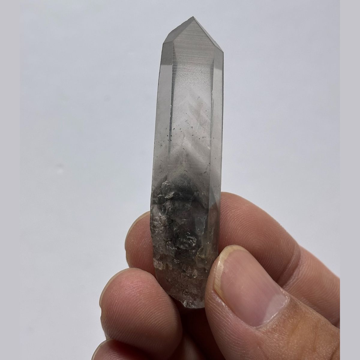 Phantom quartz from Jinkouhe — complete view