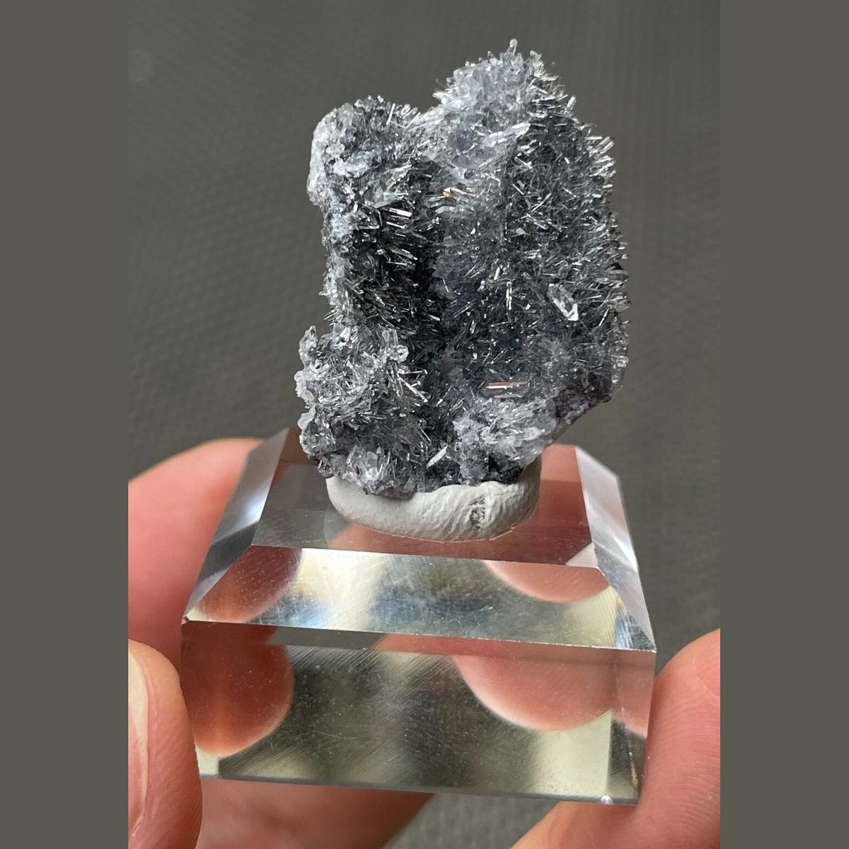 Clear quartz from Fujian — complete view