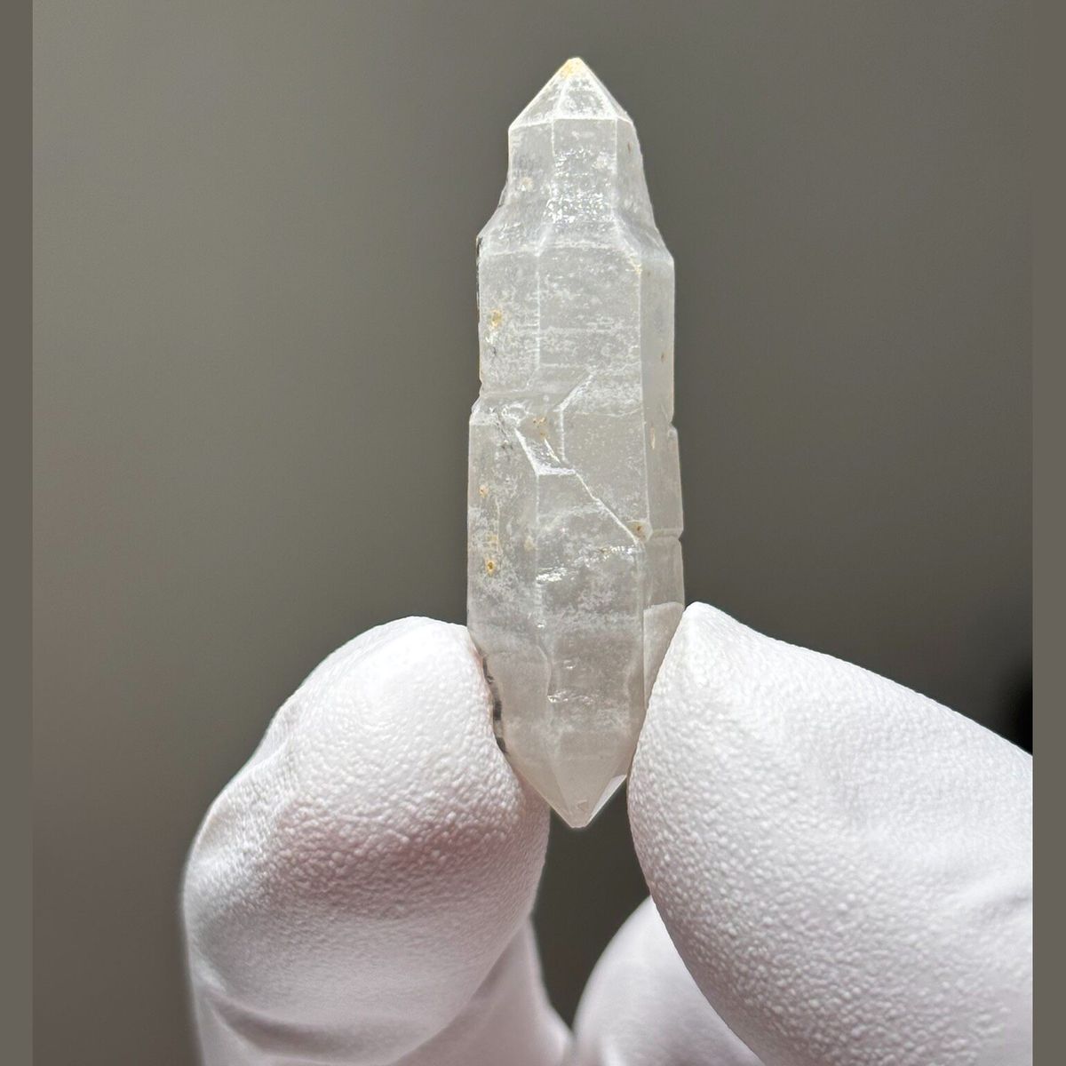 Tip-chip white etched DT Yunnan — complete view