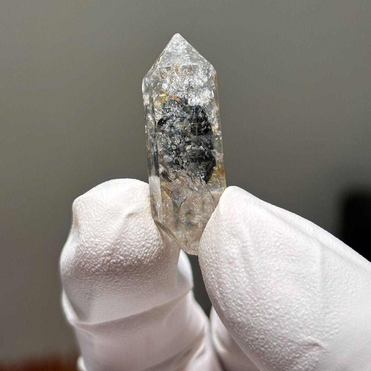 Burst-crystal DT Yunnan A — complete view
