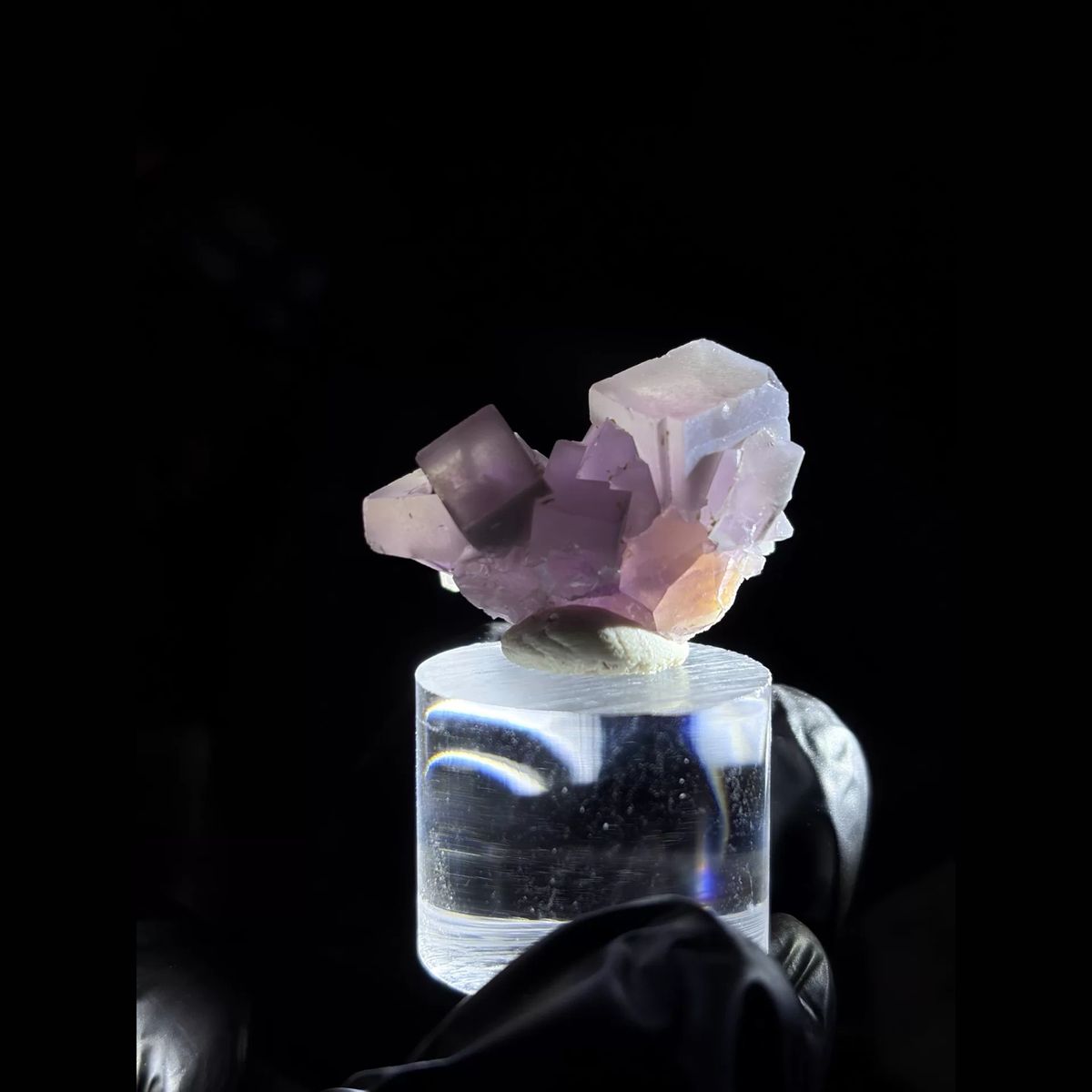 Porcelain-coated purple fluorite from Weishan — complete view