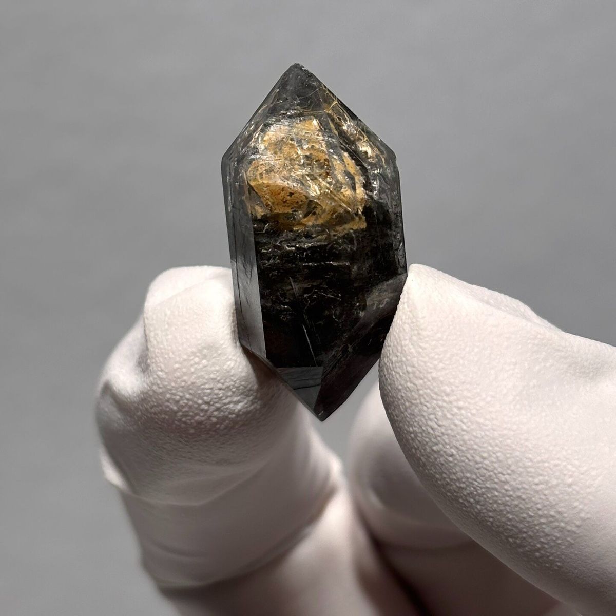 DT quartz yellow clay Yunnan 3.0 cm — complete view
