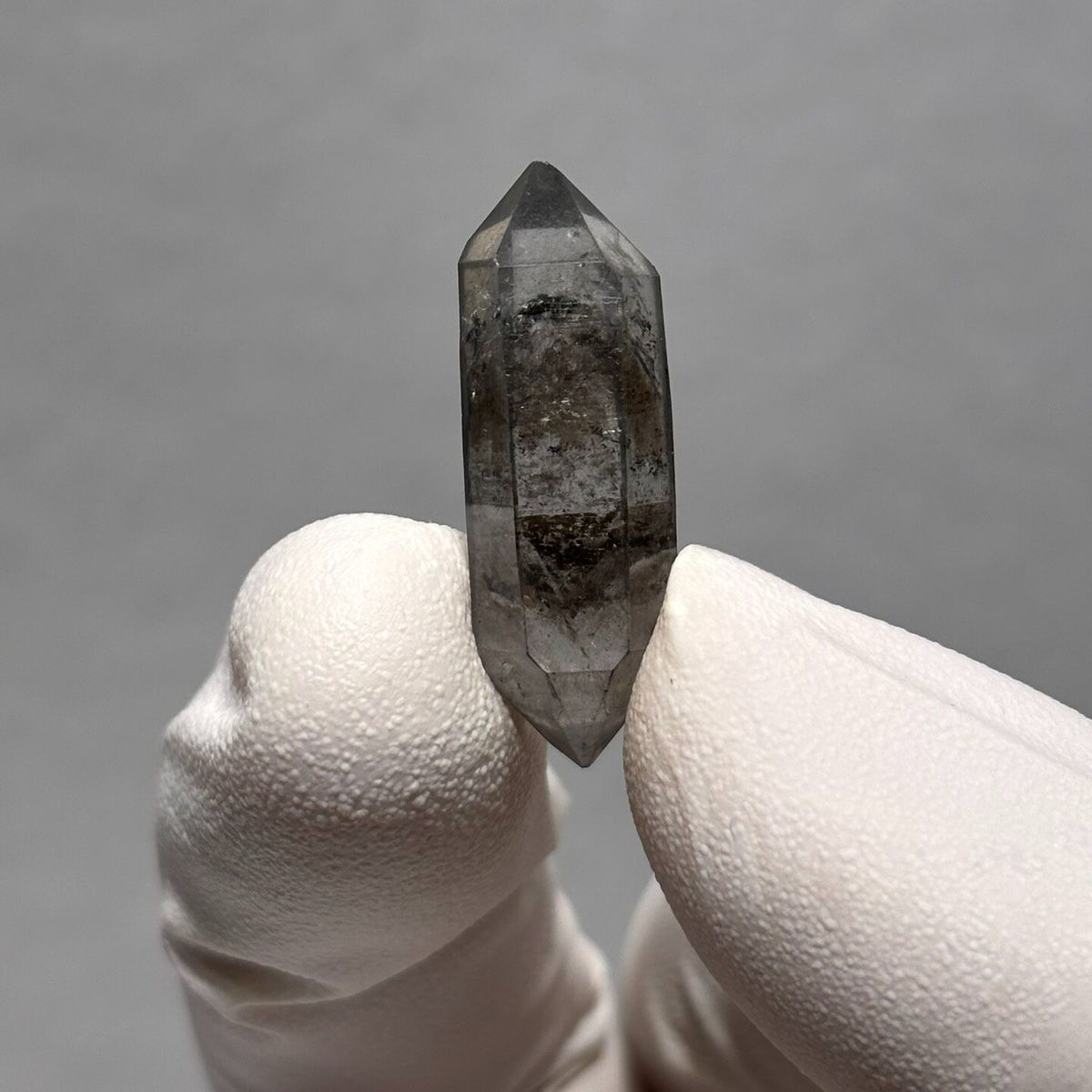 Dt quartz Yunnan 2.7 cm — complete view