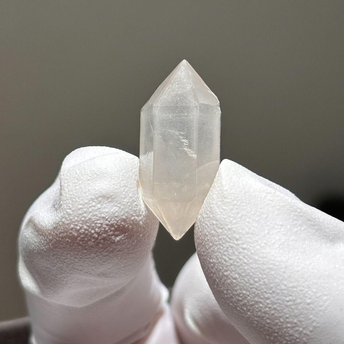 White etched dt Yunnan 2.4 cm — complete view