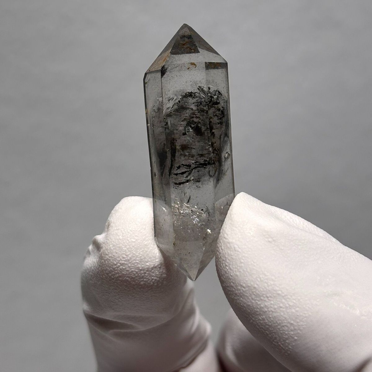 Flowing-Sand DT Quartz Yunnan 4.0 cm — complete view