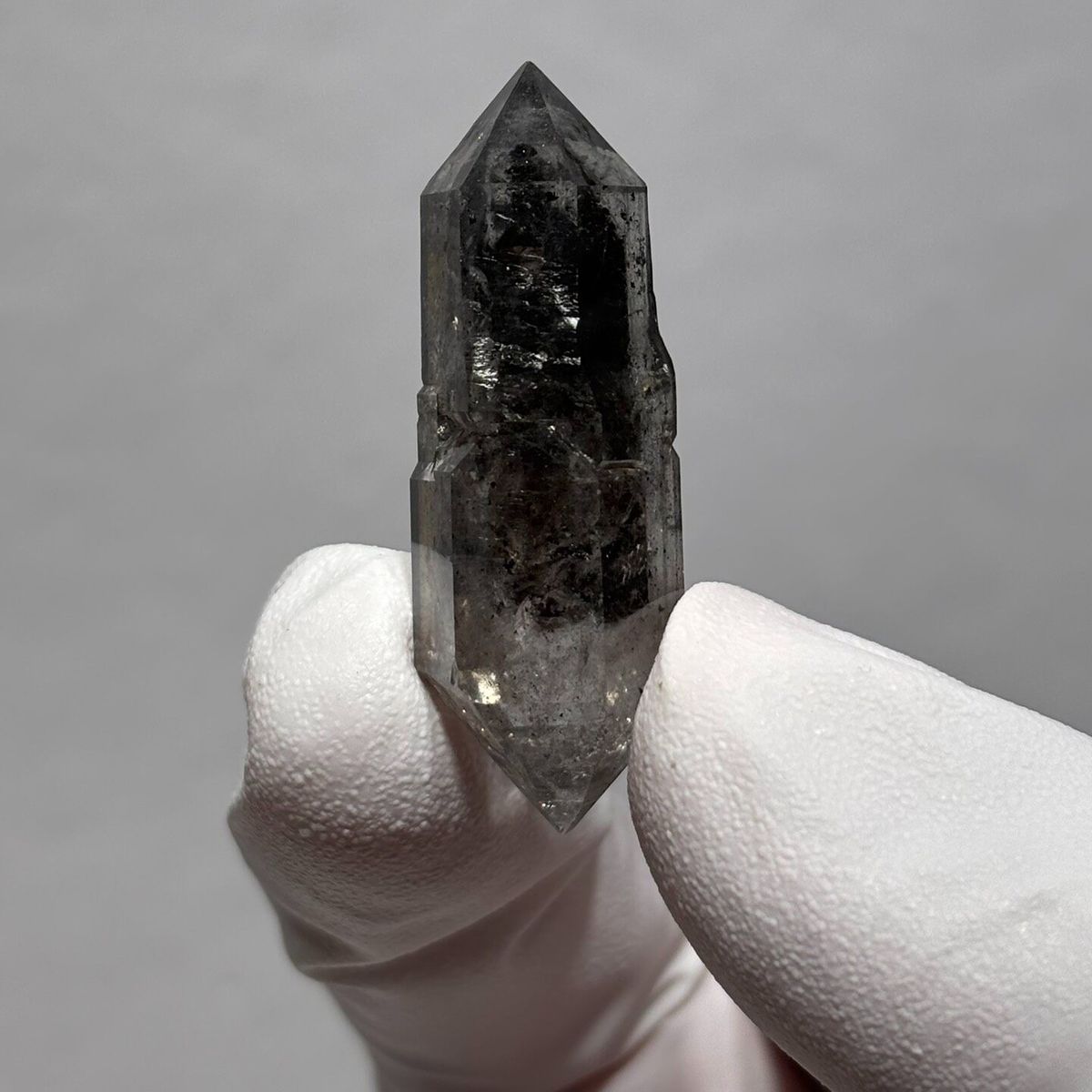 Dt quartz Yunnan 3.8 cm — complete view