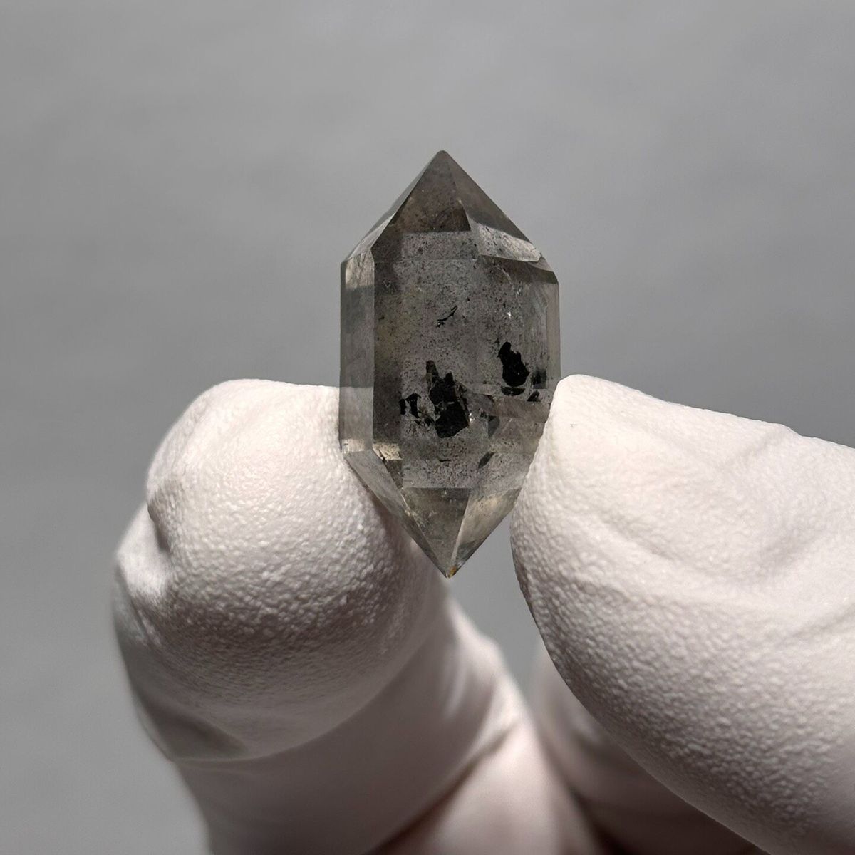 Dt quartz Yunnan 2.3 cm — complete view