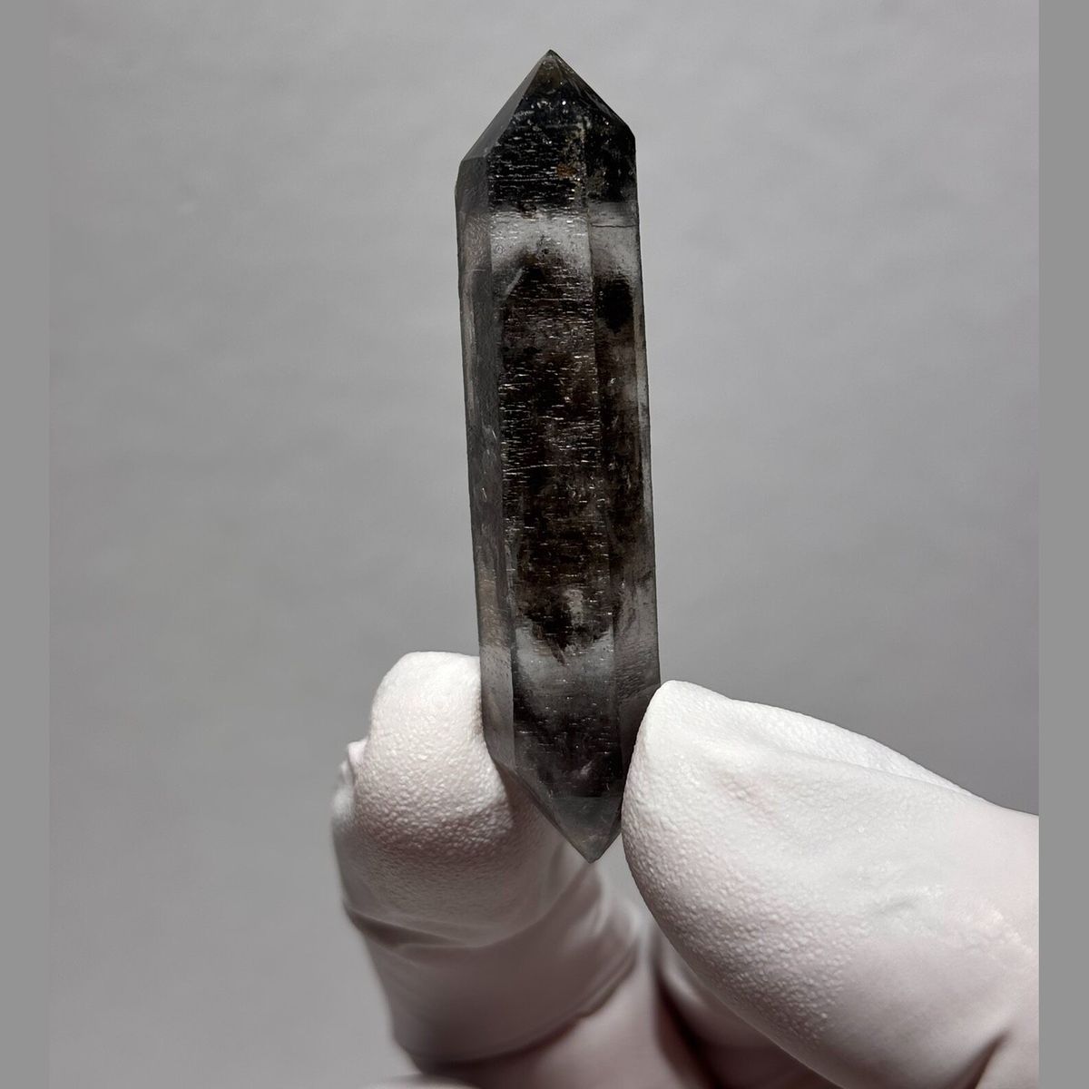 Dt quartz Yunnan 5.5 cm — complete view