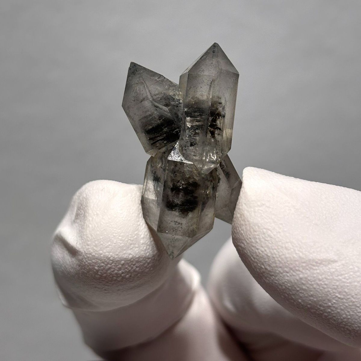 Dt quartz Yunnan 2.1 cm — complete view
