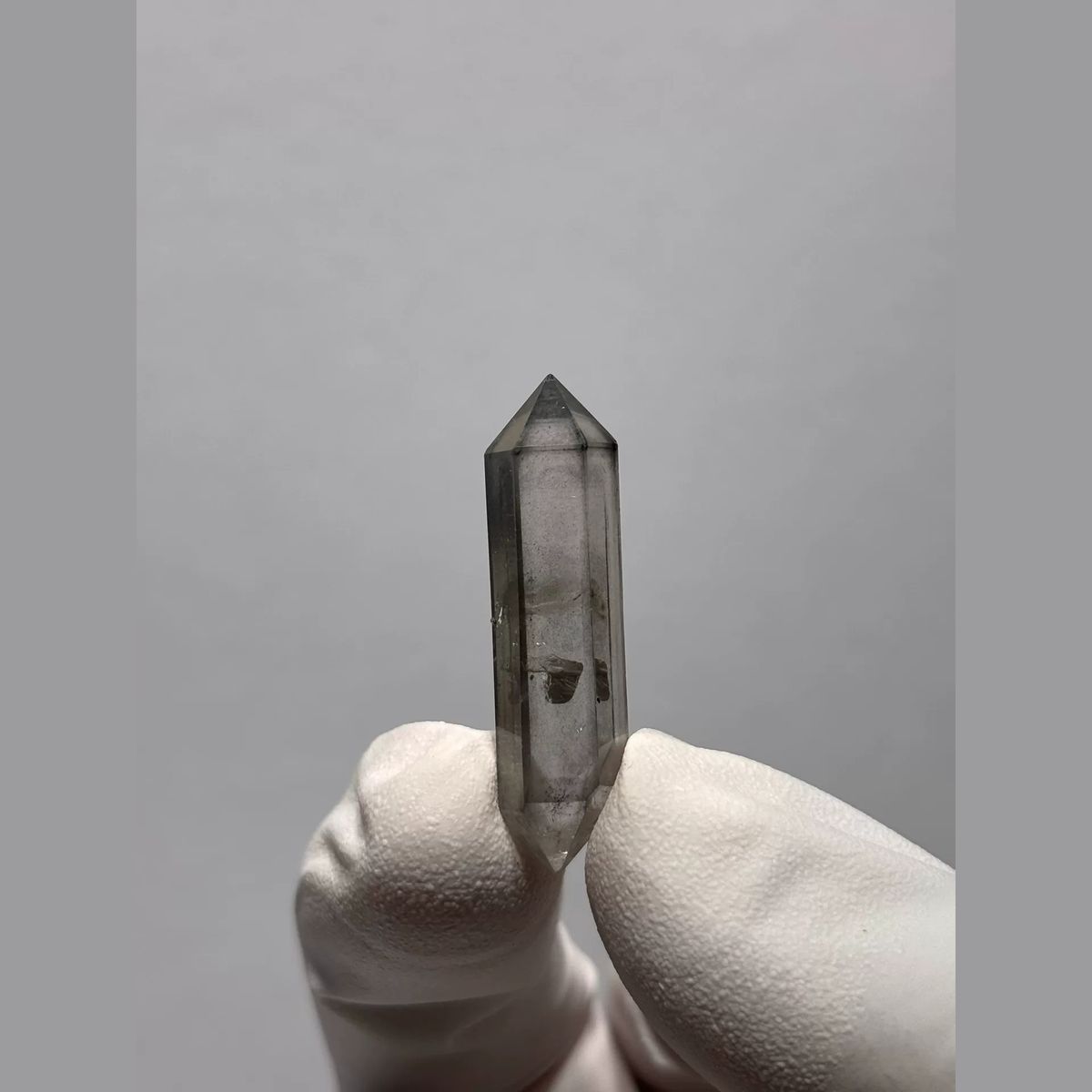 Dt quartz Yunnan 3.3 cm — complete view