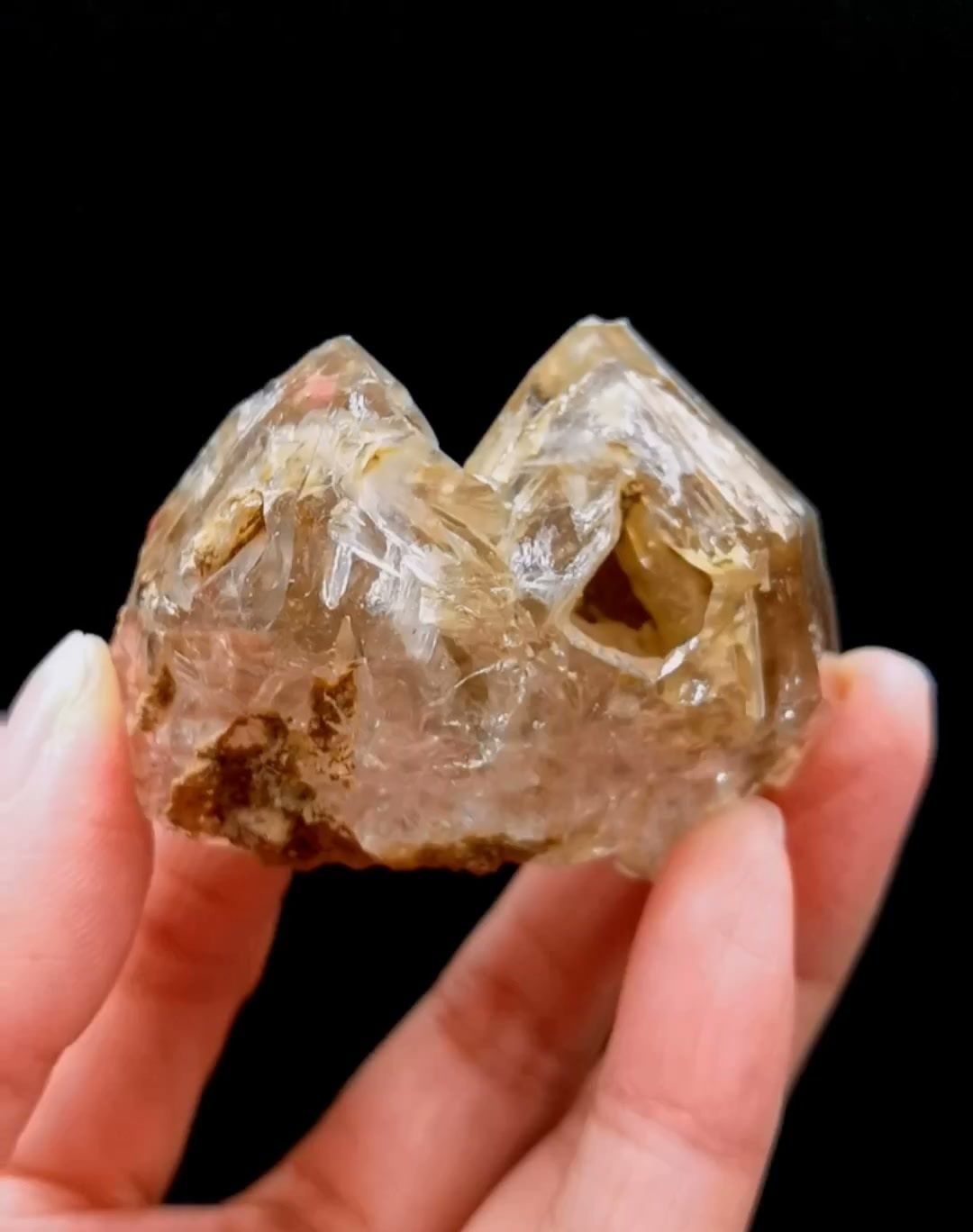 Complete front view of Twin-Peak Golden Skeletal Quartz from Pakistan
