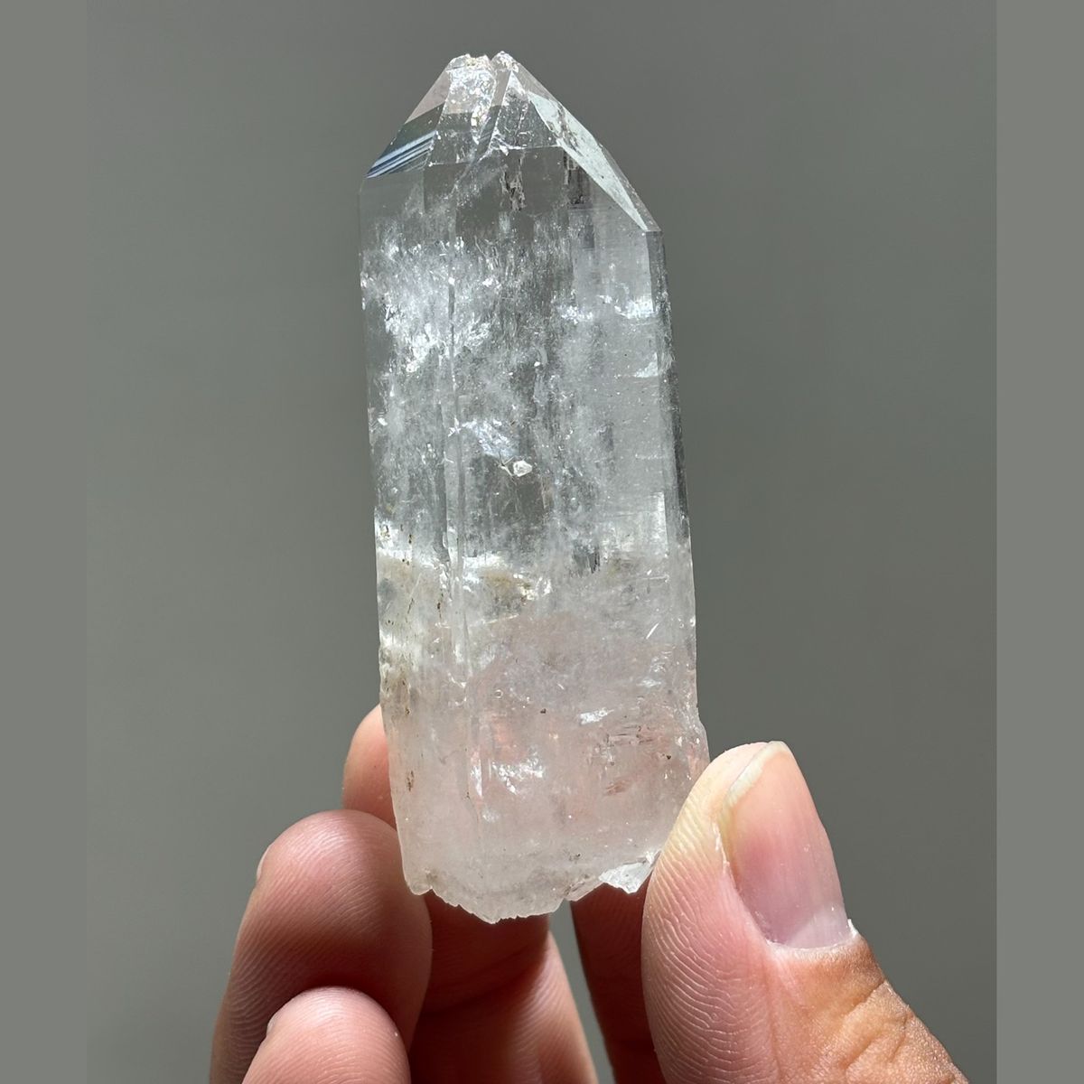 Etched-Tip Quartz Xuebaoding 6.9 cm — complete view