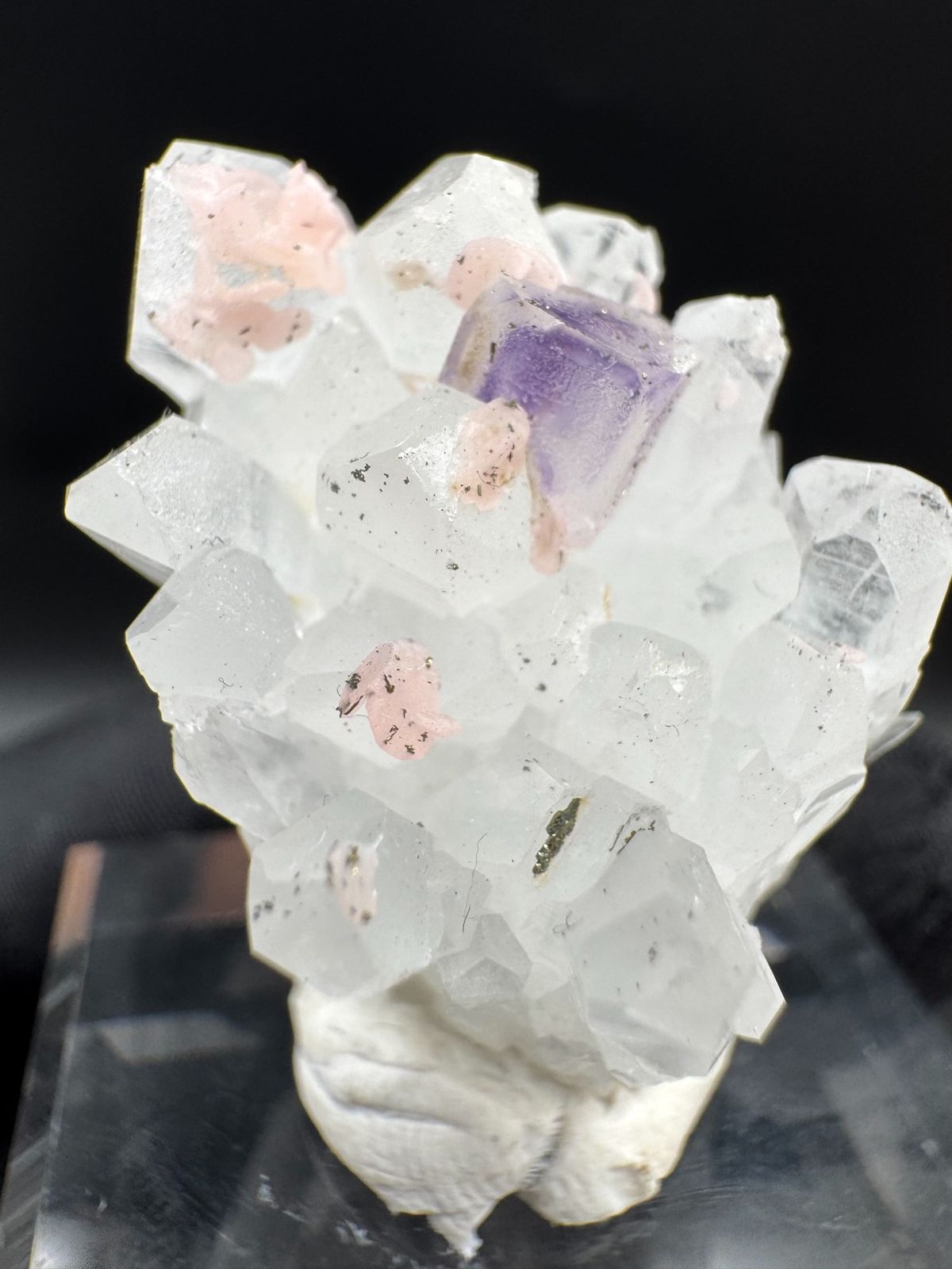 Fluorite from Wuzhou, Guangxi, China, individual mineral specimen view 1