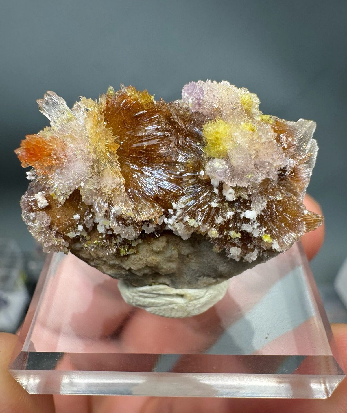 Creedite from Guizhou, China, individual mineral specimen view 1
