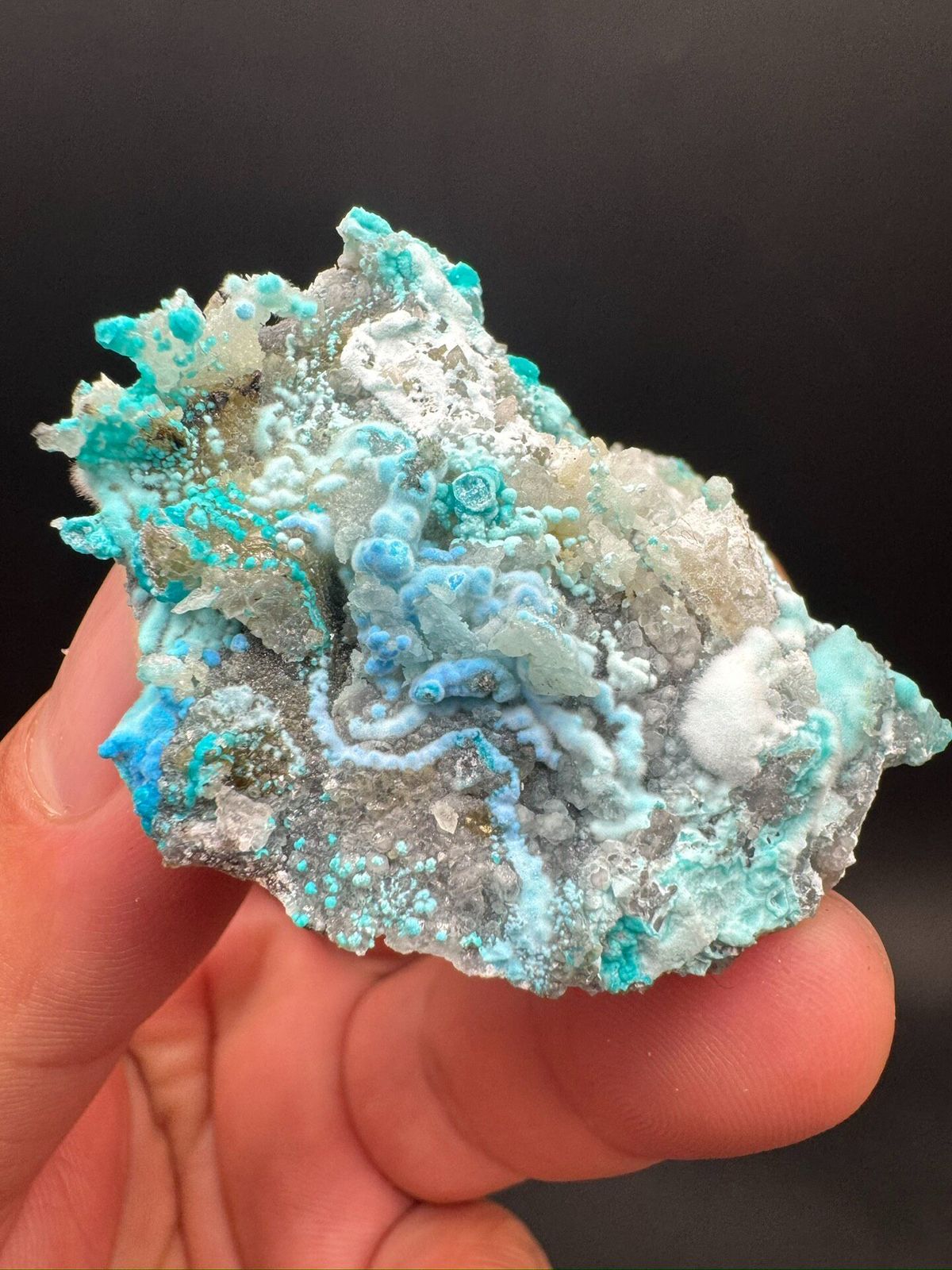 Cyanotrichite from Qinglong Co., Guizhou, China, individual mineral specimen view 1
