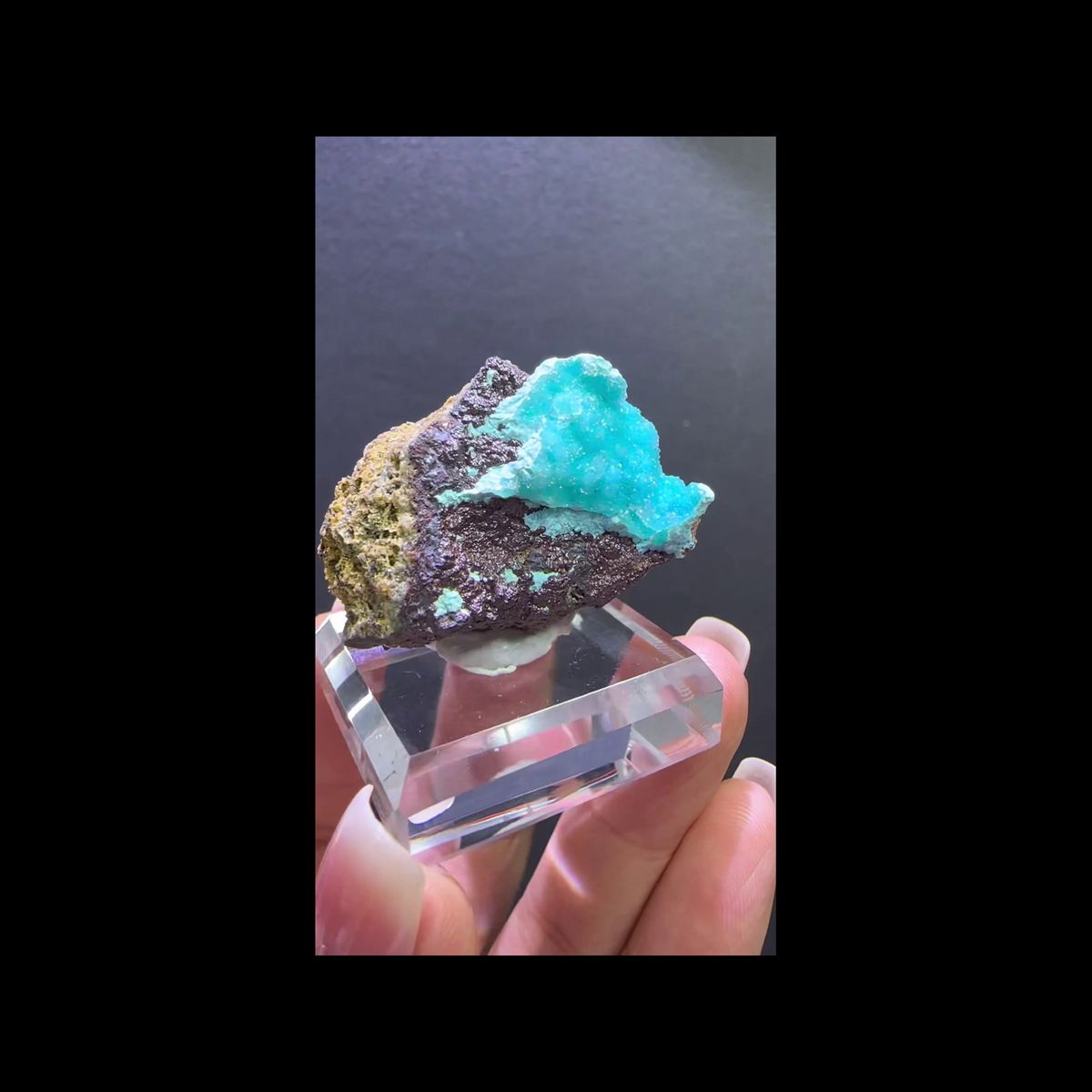 Chrysocolla-included quartz from DR Congo — complete front view