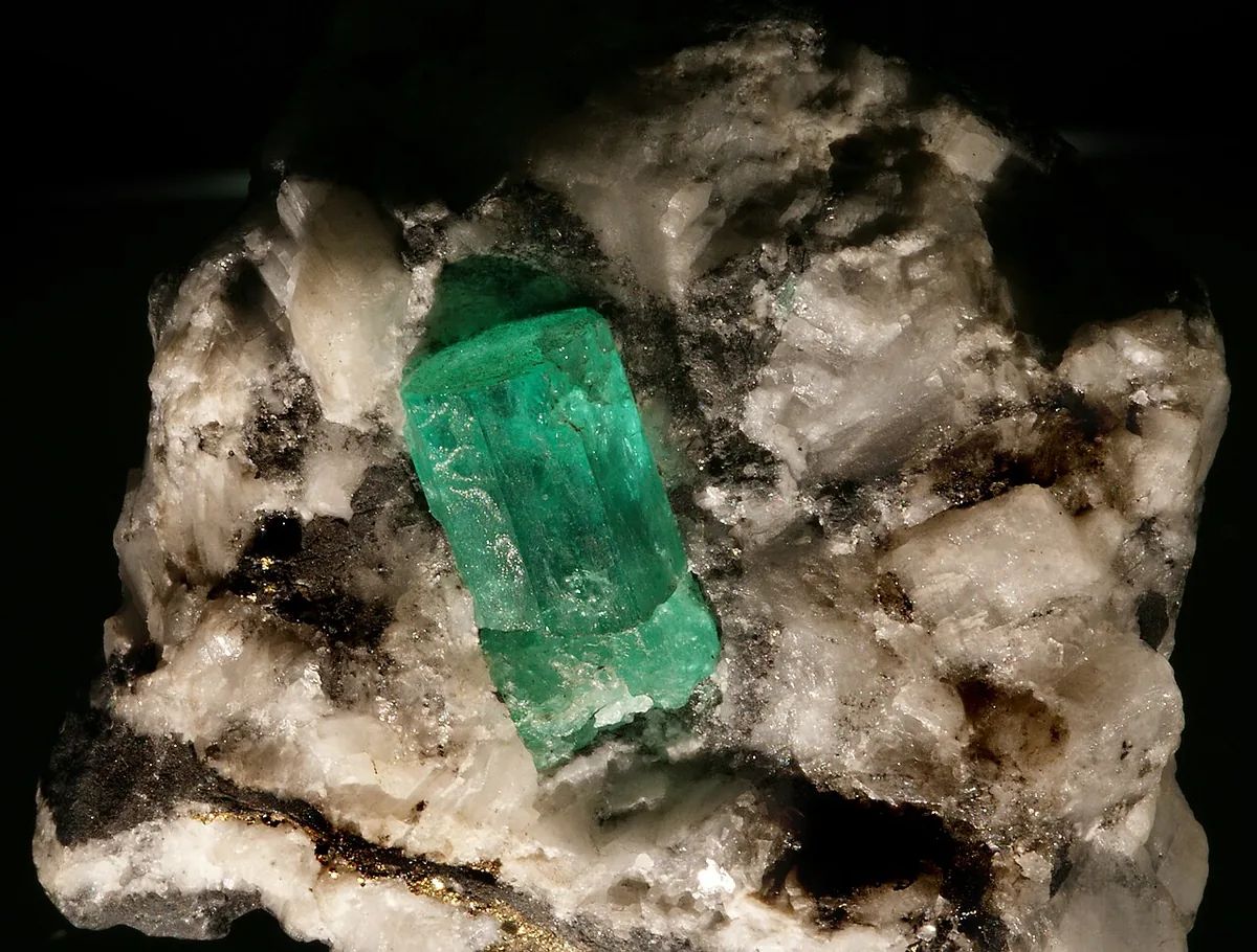 Emerald from Muzo, Colombia