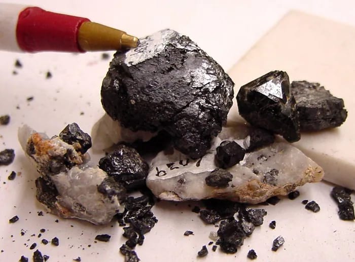 Hercynite specimen