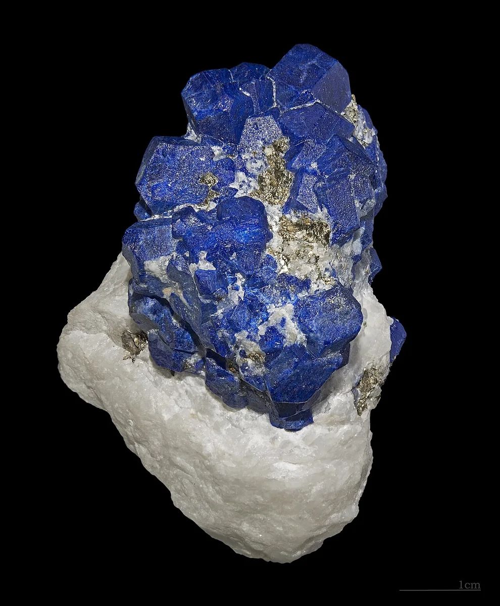 Lazurite specimen