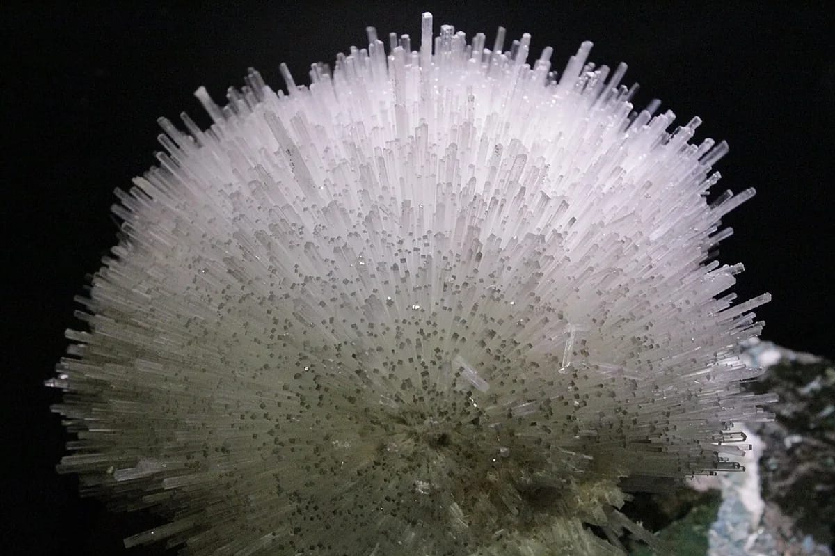 Mesolite specimen