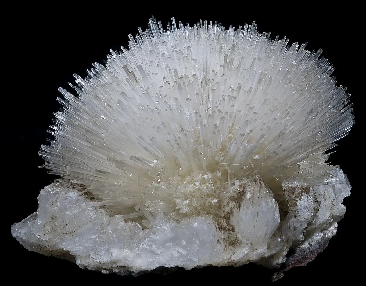 Natrolite specimen