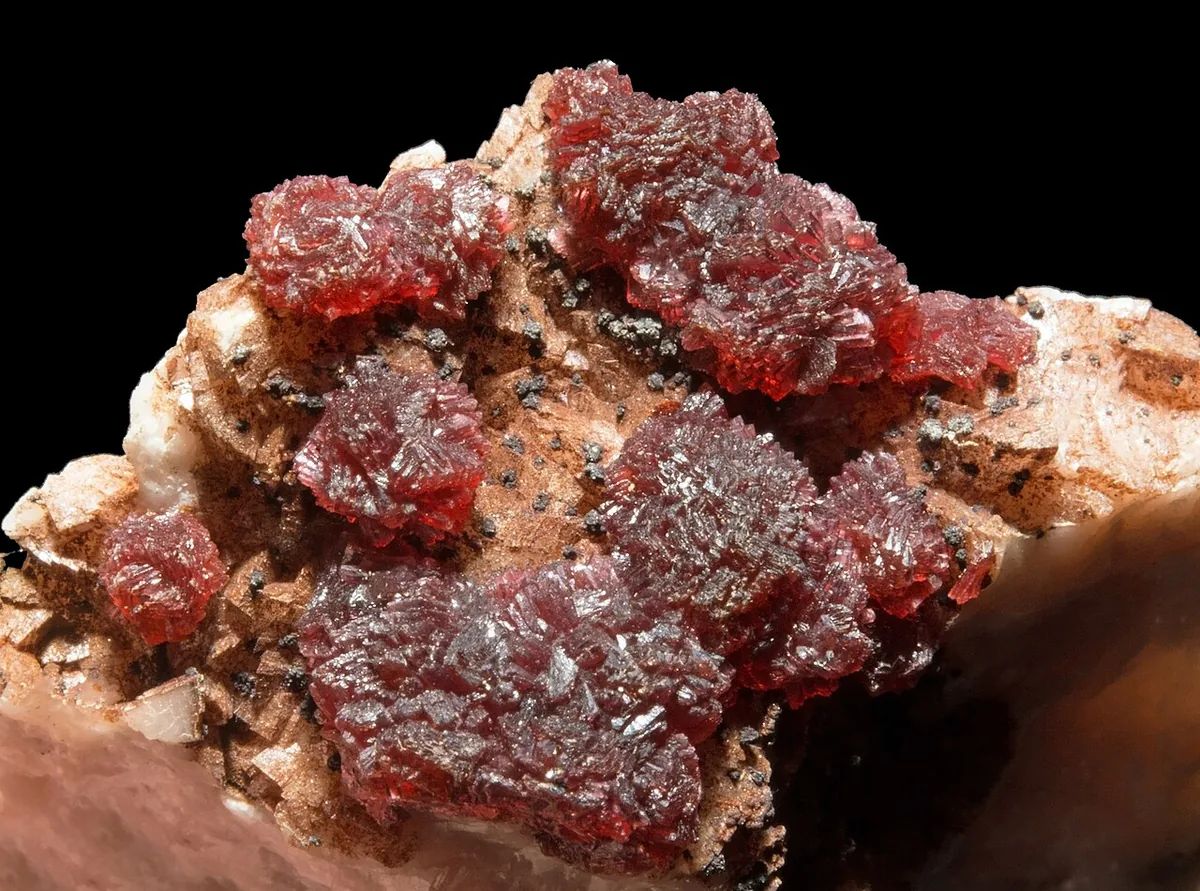 Roselite specimen