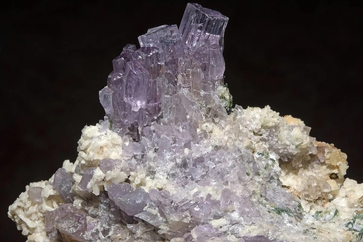 Scapolite specimen