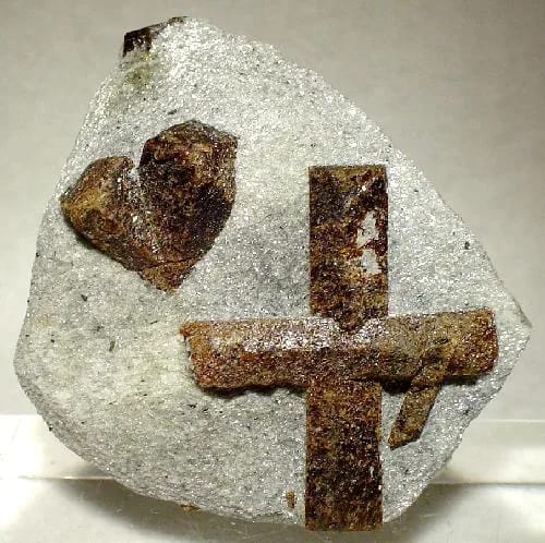 Staurolite specimen