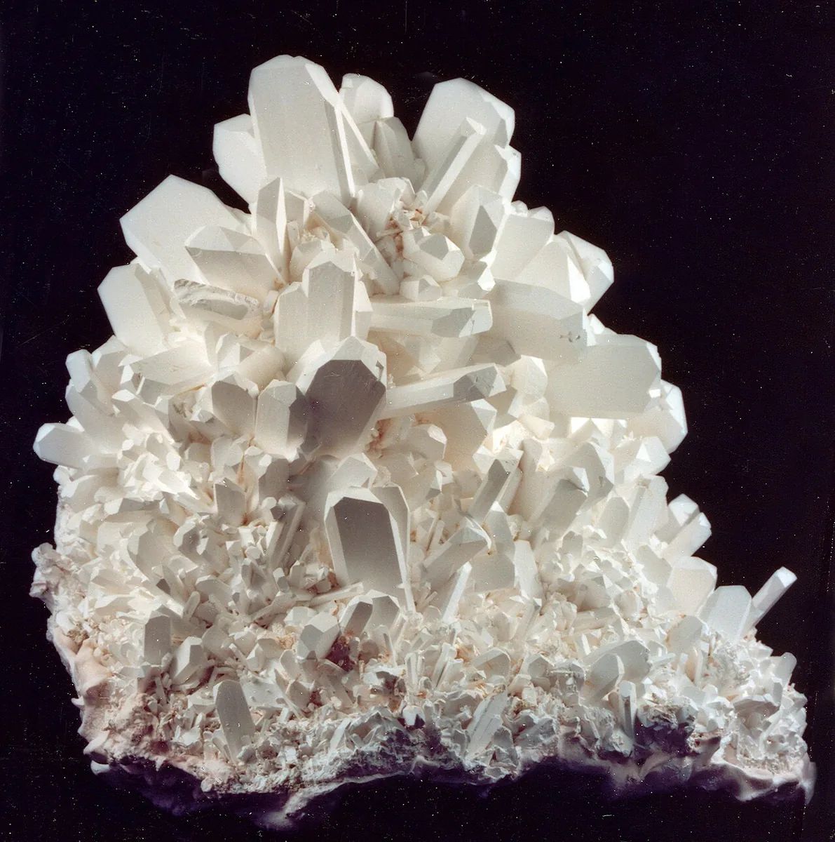 Tincalconite specimen
