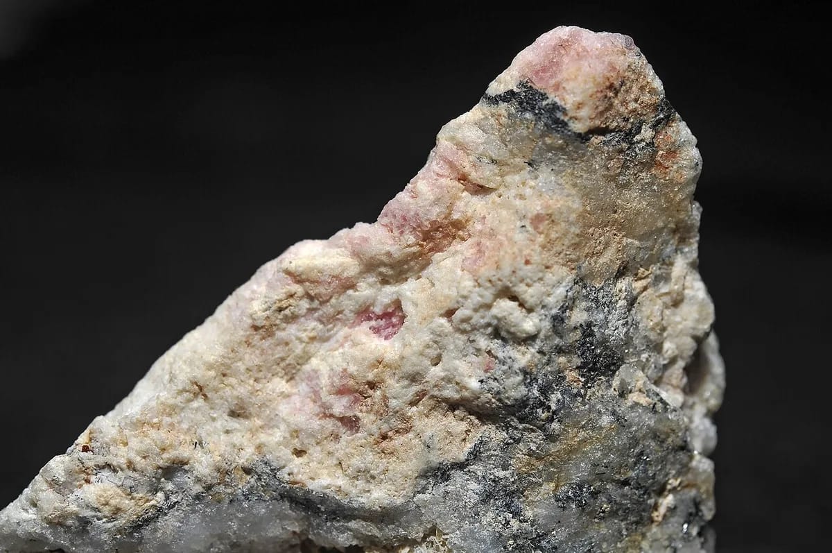 Tugtupite specimen