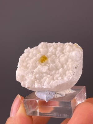Yellow barite tabular crystals on quartz matrix from Jiangxi