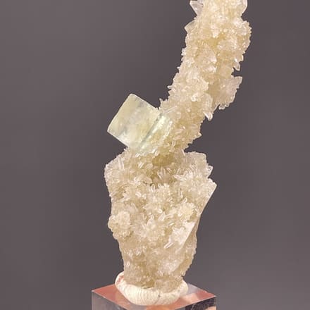 Green fluorite on quartz matrix, Xianghualing Mine, Chenzhou, Hunan