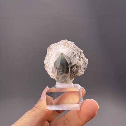 Green prismatic quartz crystal from Jalgaon District, Maharashtra, India