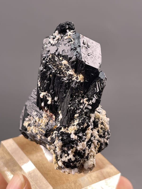 Tourmaline Prismatic from Tsumeb Mine, Namibia – lustre and transparency detail