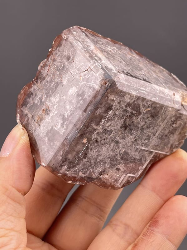 Top view of calcite cluster showing prismatic geometry