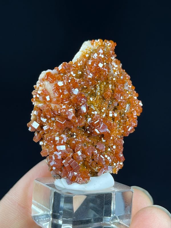Back view of wulfenite crystal cluster base