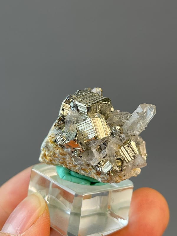 Pyrite with stacked cubic crystals in columnar arrangement