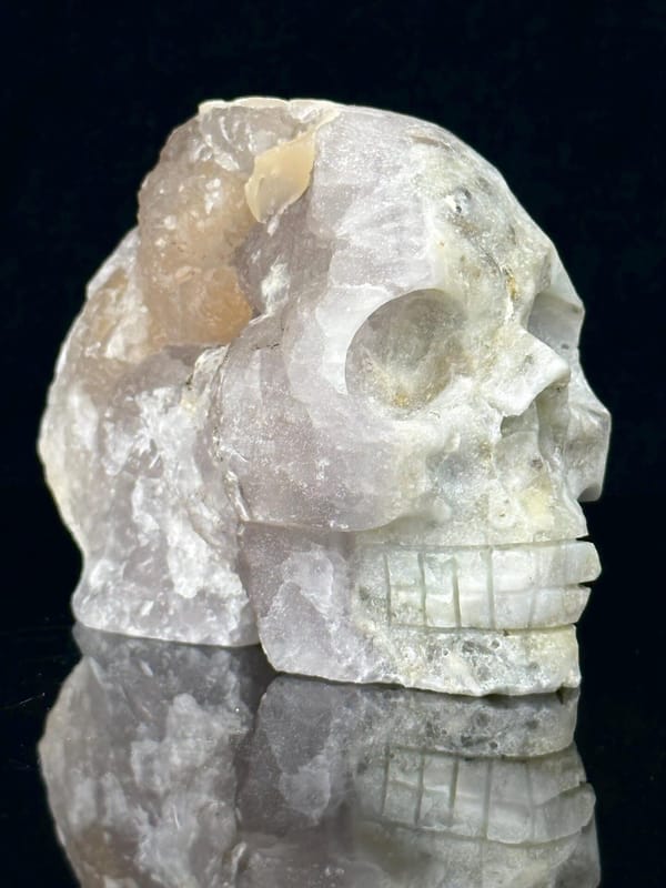 Front view of large quartz skull, 4×2.5×3.5 in, 875 g