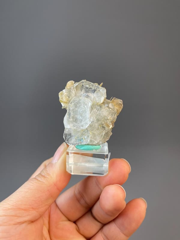 Aquamarine specimen, Xuebaoding, China